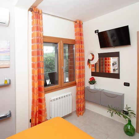 B&B Montedarena Пулзано Екстериор снимка